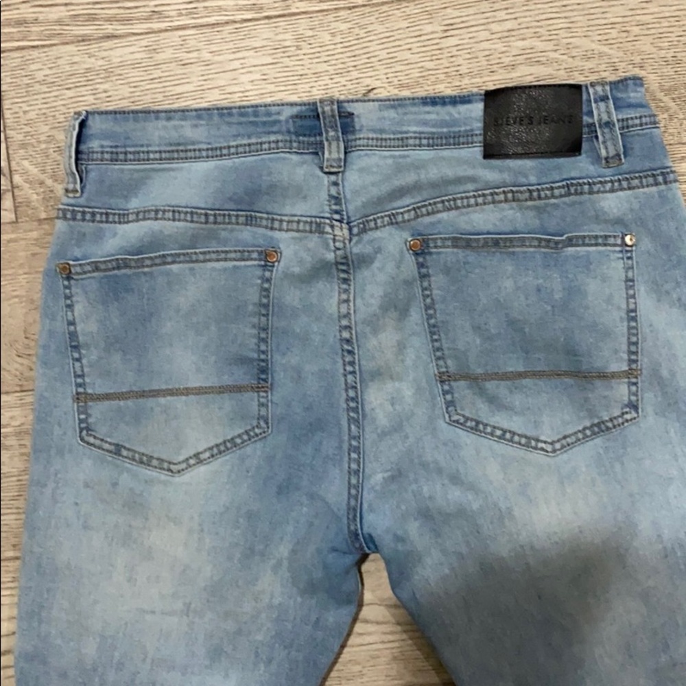 Stylish Blue Jeans - Picture 4 of 5